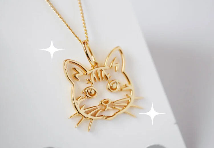 What Are Portrait Necklaces and Face Jewelry? Cultural Insights